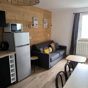 Appartement 4-6 Personnes, Génos